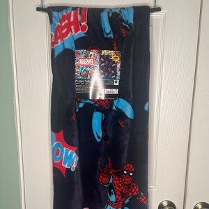 Marvel Spider-Man Action Throw Blanket - Red and Blue